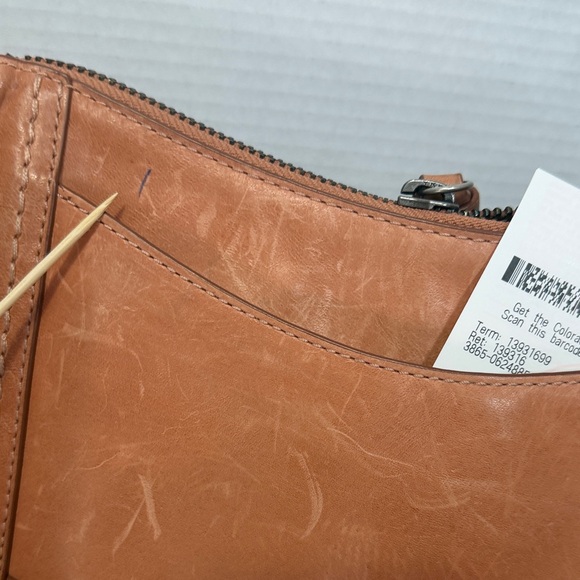 Elegant Tan Leather Shoulder Bag - Picture 7 of 7